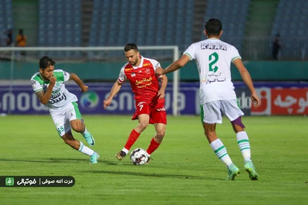 گزارش تصویری اختصاصی دیدار تیمهای آلومینیوم اراک و پرسپولیس