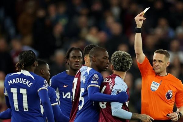 کامبک چلسی در ویلا پارک تکمیل نشد