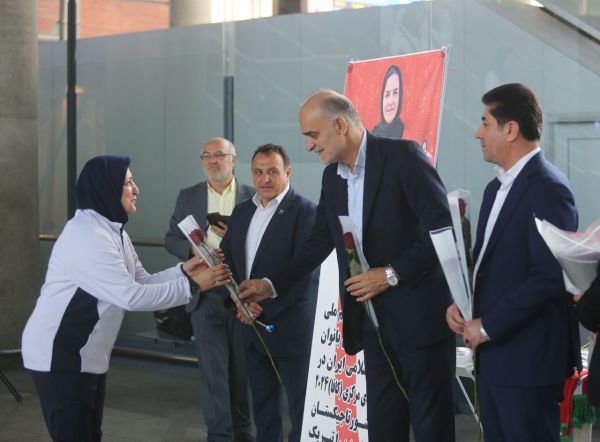 گزارش تصویری/ بازگشت تیم‌ملی دختران زیر ۱۸ سال پس از قهرمانی در تورنمنت کافا