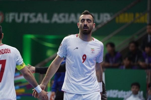 احمدعباسی نمیدانم پاداشمان چیست قرارداد کادرفنی باید زودتر مشخص شود