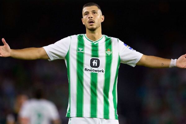  بارسلونا در آستانه توافق با گیدو رودریگز هافبک رئال بتیس