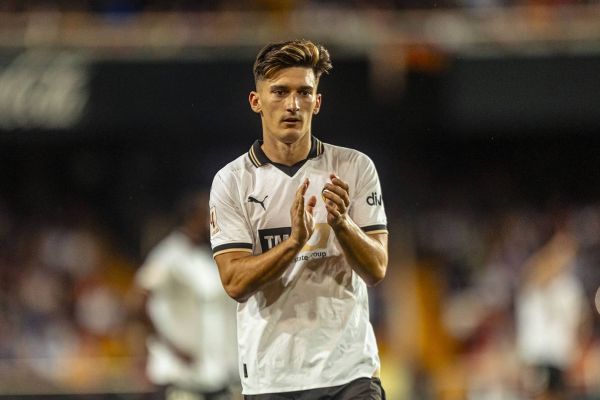  تصمیم بارسلونا برای خرید هافبک والنسیا جدی‌تر شد