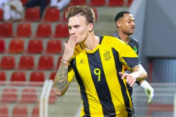 دبل مهاجم سابق تراکتور در AFC کاپ در عرض پنج دقیقه