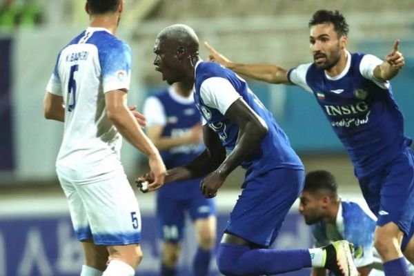  مدافع سنگالی استقلال؛ مستحکم در دفاع و بی‌رحم در حمله