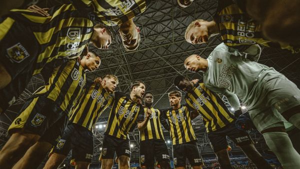  رومن آبراموویچ باشگاه ویتسه هلند را به مرز ورشکستگی کشاند