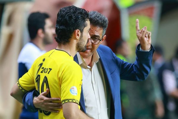 رضا فتاحی مدیر سپاهان به جای بیانیهنویسی با رفتار زشت هواداران خود برخورد کنید