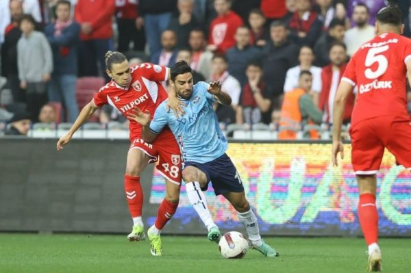 سوپر لیگ ترکیه آدانا دمیراسپور در حضور محمدی از سد استانبول اسپور گذشت