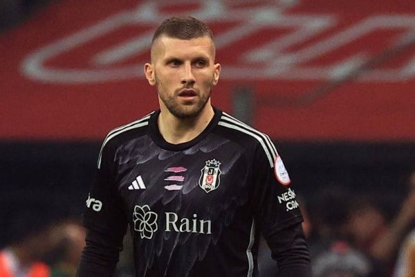  فصل ناموفق مهاجم کروات و خیرخواه سابق میلان در سوپرلیگ ترکیه