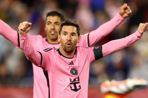  واکنش جالب سوارز به آمار خارق‌العاده مسی