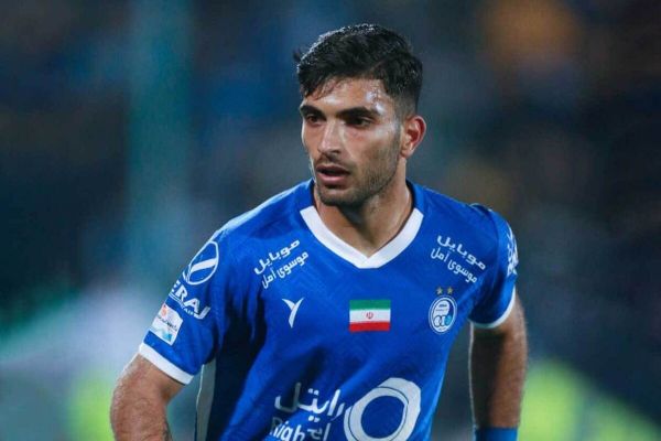 ذوبآهن حامدیفر هم ضربه زد، هم فحاشی کرد