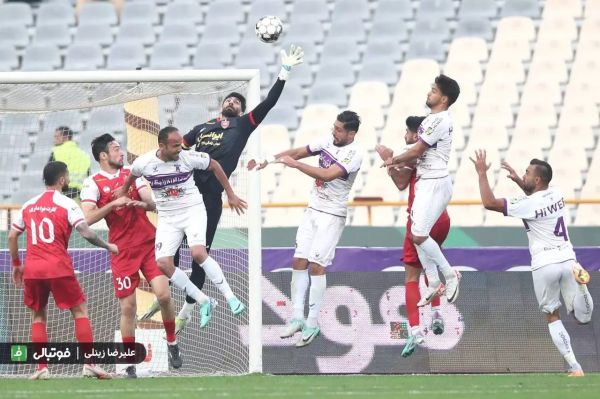 رسمی هوادار - پرسپولیس بدون تماشاگر برگزار میشود