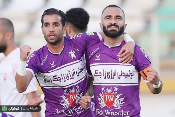  هوادار- پرسپولیس؛ حمله با بیش از یک قرن سن و سال به سنگر قرمز