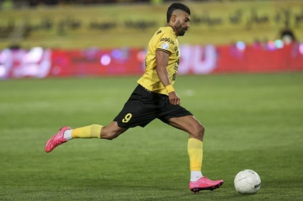  اتفاقی نادر برای مدافع محبوب سپاهانی‌ها؛ رامین برای دومین‌بار روی نیمکت قرار گرفت