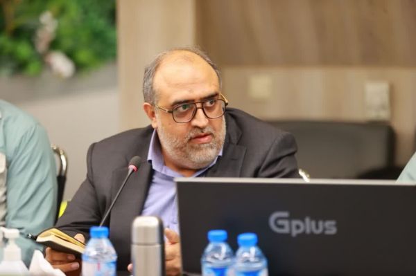 آذربایجانی اگر امروز در باشگاه سپاهان هستم، دلیل آن مهم بودن «حال خوب» مردم است