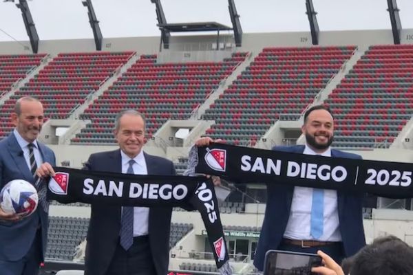 رقیب جدید برای اینتر میامی سندیگو به دنبال جذب اسطورههای رئال مادرید و دیبروینه