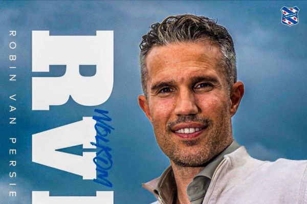  مهاجم سابق آرسنال و منچستریونایتد سرمربی هیرنفین هلند شد