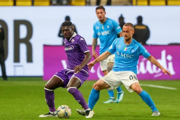 توقف ویولا مقابل مدافع عنوان قهرمانی