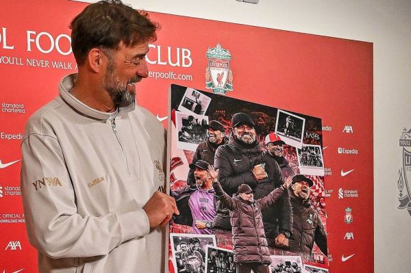  هدیه خاص به یورگن کلوپ در آخرین کنفرانس مطبوعاتی