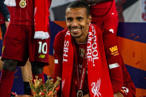 پیام خداحافظی مدافع کامرونی از هواداران لیورپول