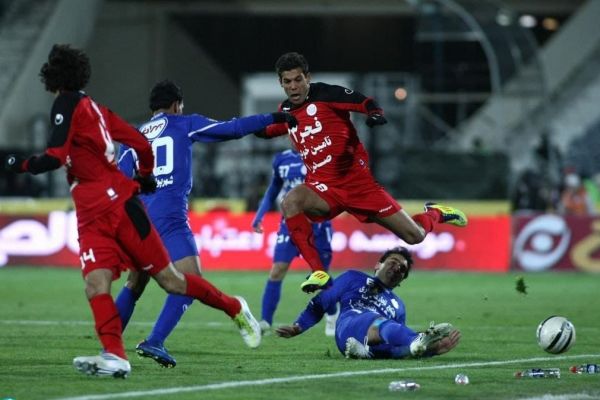 تکذیب روایت مظلومی توسط ترابپور؛ کسی در دربی 75 کمکاری نکرد