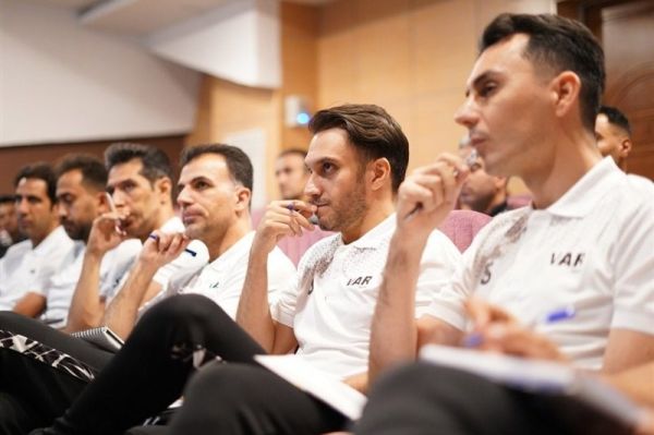  صدور مجوز VAR برای داوران حاضر در کلاس آموزشی