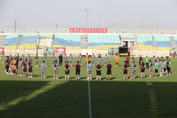  ادای احترام سرخپوشان به شهیدان سانحه بالگرد