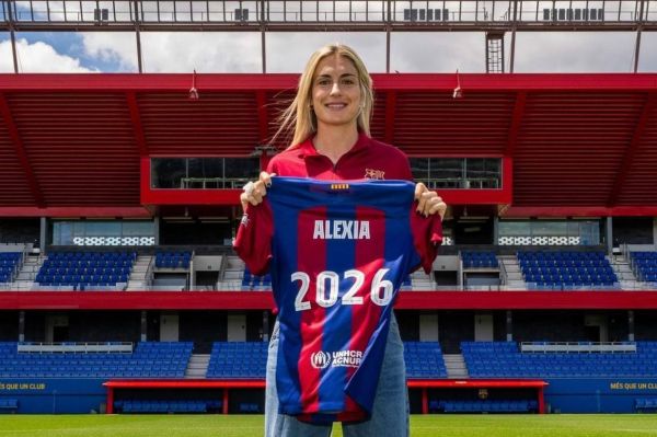  الکسیا پوتیاس در بارسلونا ماندنی شد؛ بارسلونا همچنان پر قدرت می‌ماند