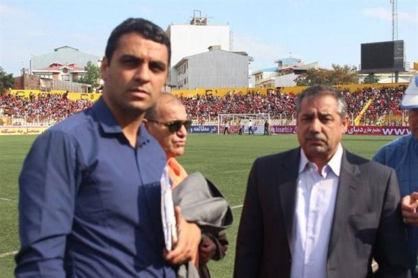 گزارش ویژه حاشیه عجیب در بازی نساجی و استقلال؛ سعید فتاحی در کنار زمین چه میکرد