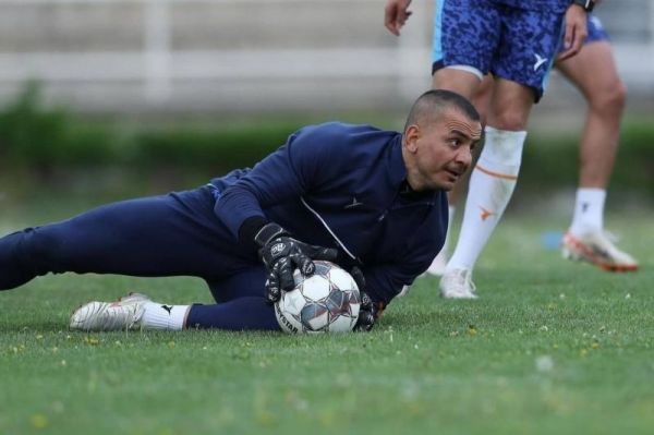  حامد لک و تمرین گلزنی برای مس رفسنجان   عکس