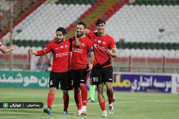 تراکتور سه - ملوان یک تراکتور برای سوم شدن امیدوار ماند ملوان این بار کم آورد