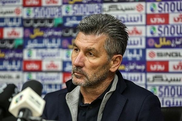  اوزونیدیس  سبک بازی پرسپولیس را به استقلال ترجیح می‌دهم