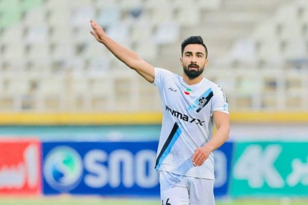 عجیب ترین اخراج فصل؛ درگیری با توپ جمع کن اهواز