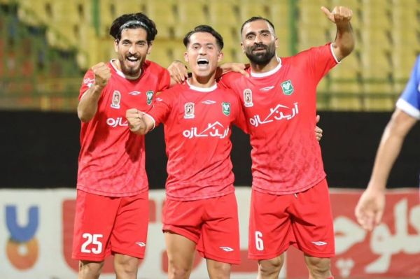 مهدی کیانی بهعلاوه ۱۲ لیگ برتری؛ لرستان آماده جشن بزرگ