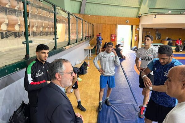 سفیر ایران در مجارستان در تمرین آزادکاران حضور یافت