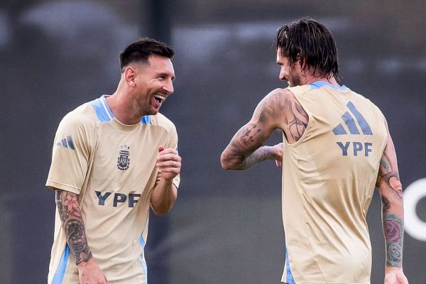  عکس؛ شوخی و خنده مسی با رودریگو دی پائول در تمرینات آرژانتین