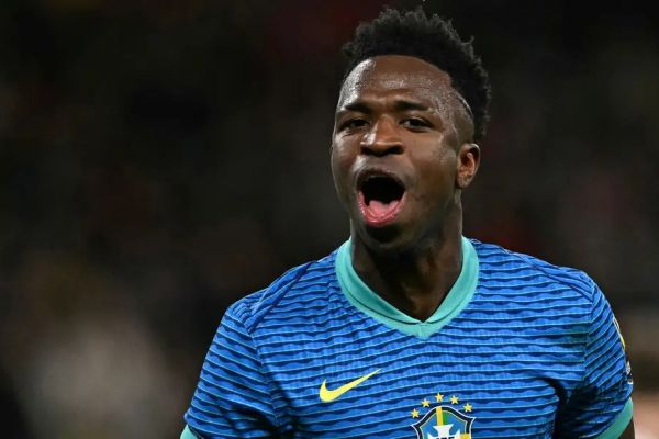 مهاجم آرسنال این ستاره رئال مادرید باید برنده جایزه توپ طلا شود