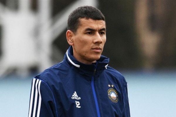 مدافع ازبکستان مقابل ایران برای پیروزی به میدان میرویم