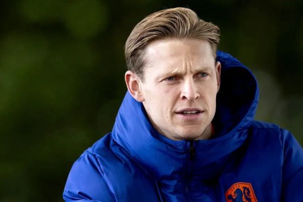  حسرت فرنکی دی یونگ پس از قطعی شدن غیبت در یورو ۲۰۲۴