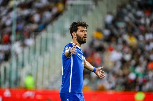  هافبک تیم ملی ازبکستان  با استقلال قرارداد دارم و می‌مانم