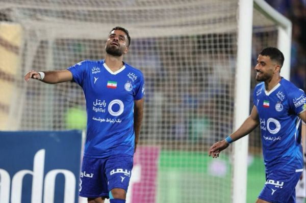  باشگاه استقلال قرارداد مرادمند را به طور خودکار تمدید کرد