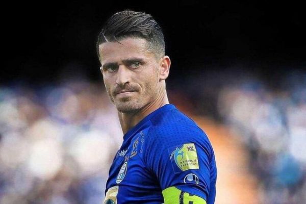 تهدید به سبک وریا نیاز باشد، صحبت شخصی هم علیه نکونام دارم