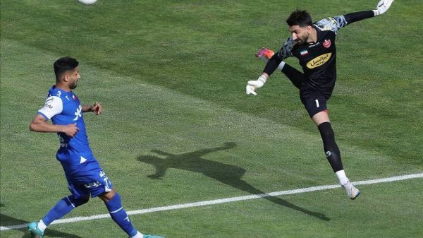  گزارش ویژه  بازخوانی ماجرای حجت کریمی و دروازه‌بان پرسپولیس؛ بیرانوند واقعا می‌توانست به استقلال برود