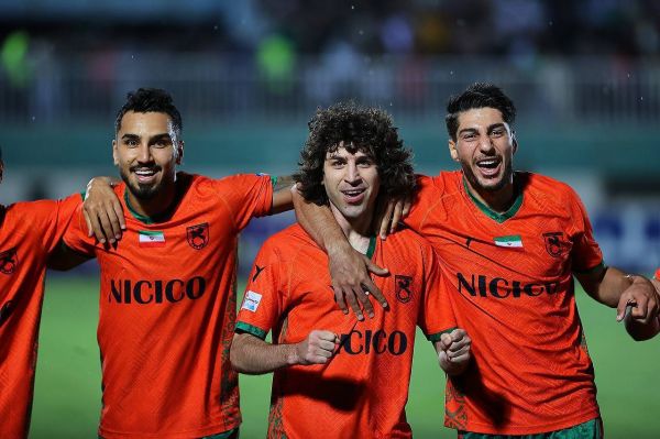 اتفاق عجیب در اراک؛ ستاره عراقی مس رفسنجان از حال رفت