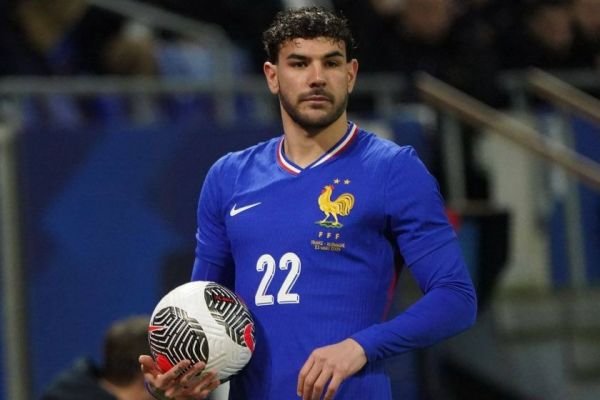  تئو هرناندز همچنان منتظر پیشنهاد تمدید قرارداد از سوی میلان