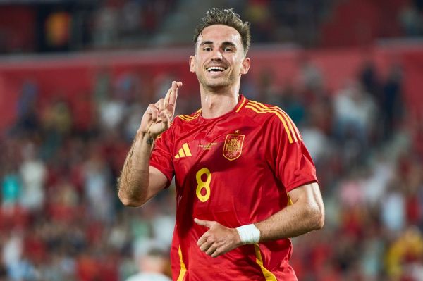 حمایت سرمربی تیم ملی اسپانیا از ستاره خط هافبک خود