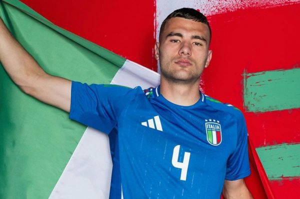 ناپولی با اشتیاق به عملیات جذب مدافع تیم ملی ایتالیا ادامه می دهد