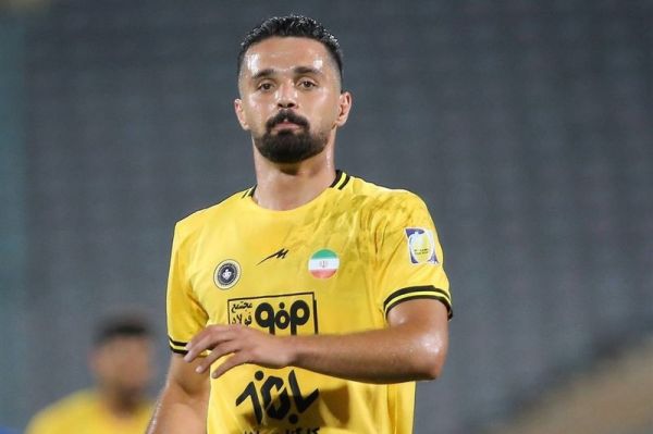 نورافکن ۸ سال لایق قهرمانی بودیم یک سال دیگر با سپاهان قرارداد دارم