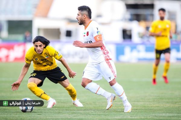 حسیننژاد خدا را شکر توانستیم دل مردم اصفهان را شاد کنیم به کمک مدیربرنامهام درباره ماندن در سپاهان تصمیم میگیرم