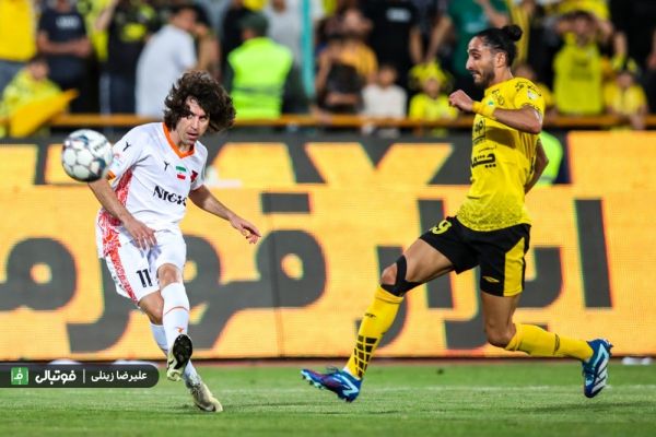 منتظر محمد دوست دارم به استقلال برگردم