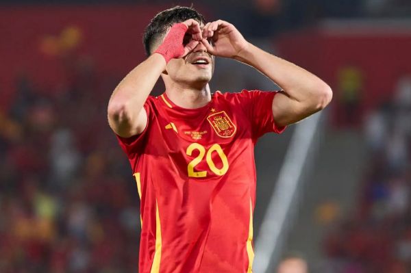  عملکرد هافبک جوان بارسلونا در پست جدید چگونه بود